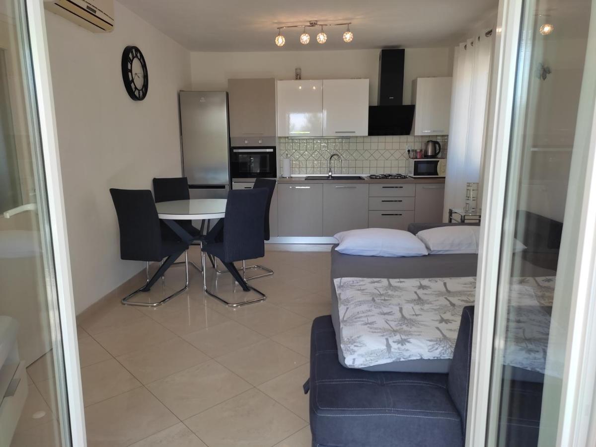 Grey House Zadar Apartment Екстериор снимка